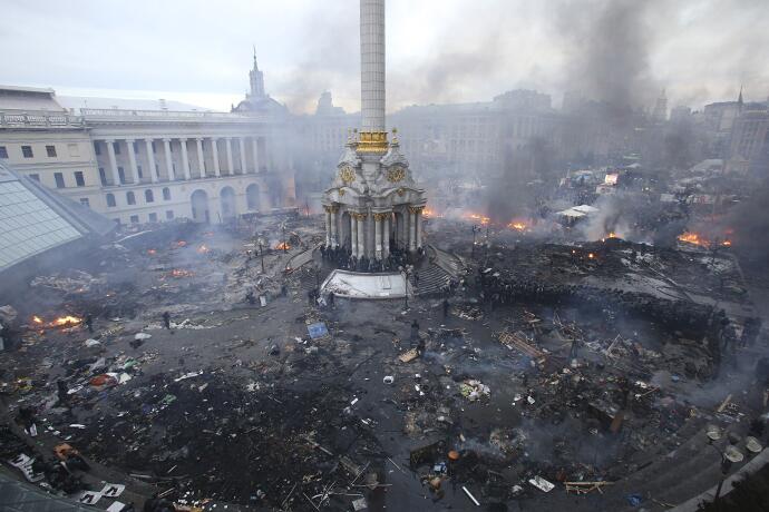 युक्रेनको राजधानी कीभमा गोली हानाहानको आवाज