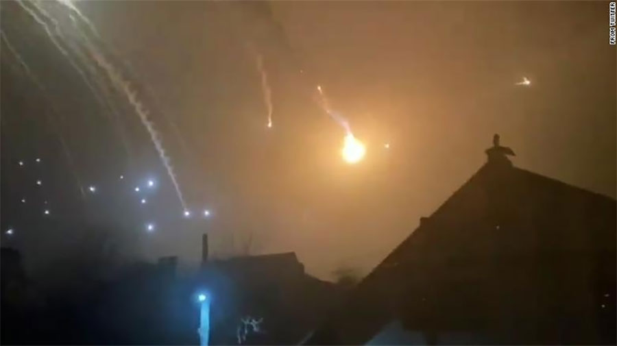 रुसले प्रहार गरेको बम, मिसाइलबाट युक्रेनमा १३७ जनाको मृत्यु