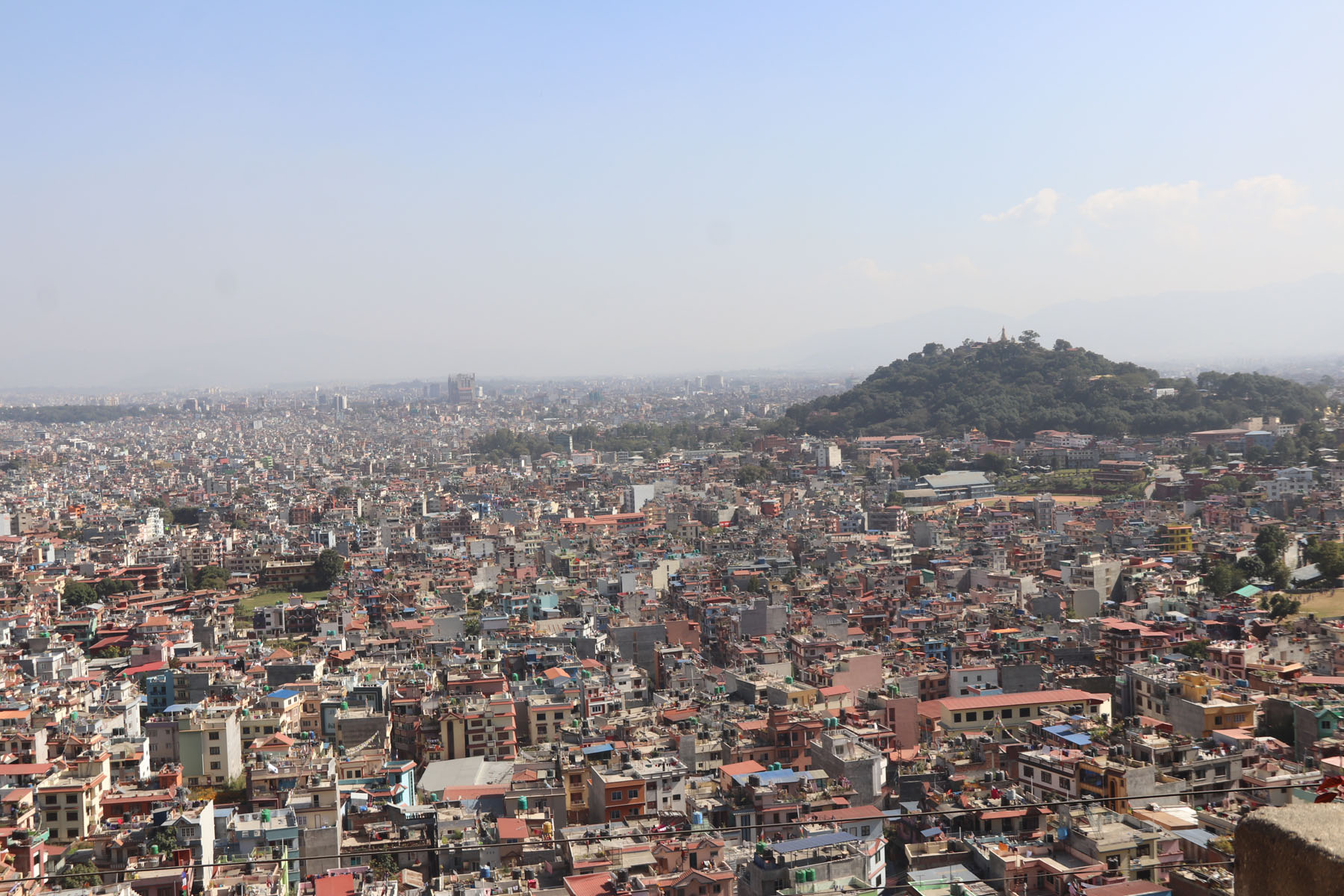 देशभरको मौसम बदली, काठमाडौंमा छिटपुट वर्षा