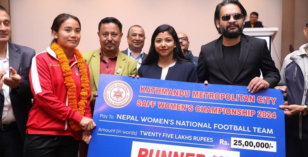 महिला टिमलाई काठमाडौं महानगरद्वारा २५ लाखसहितको सम्मान