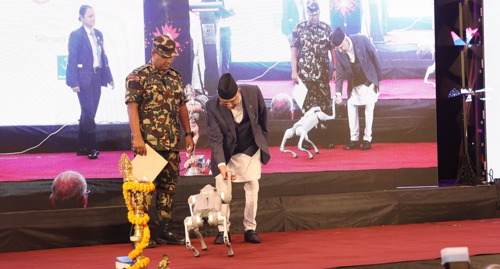 जीवनलाई सहज बनाउन एआईको उपयोगमा प्रधानमन्त्रीको जोड