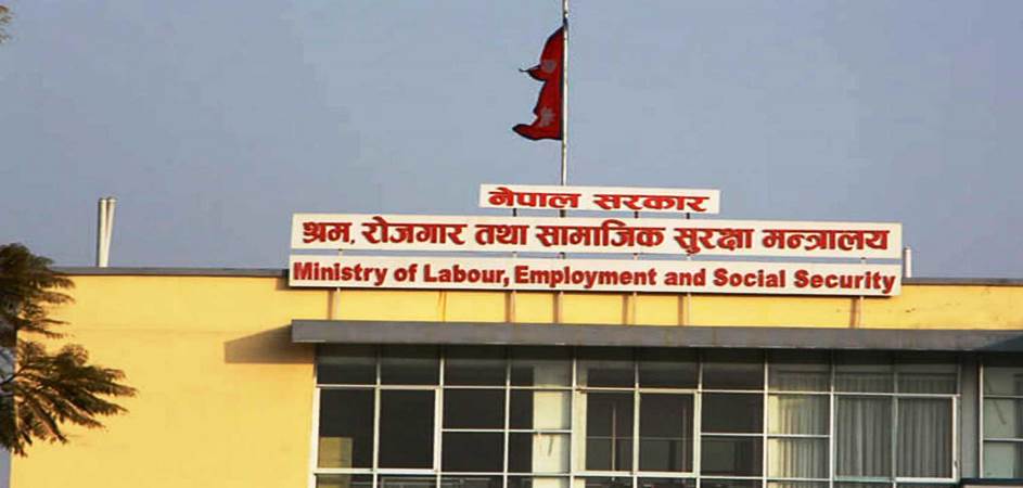 वैदेशिक रोजगारीमा मृत्यु हुनेका परिवारलाई १० लाख रुपैयाँ राहत दिने निर्णय