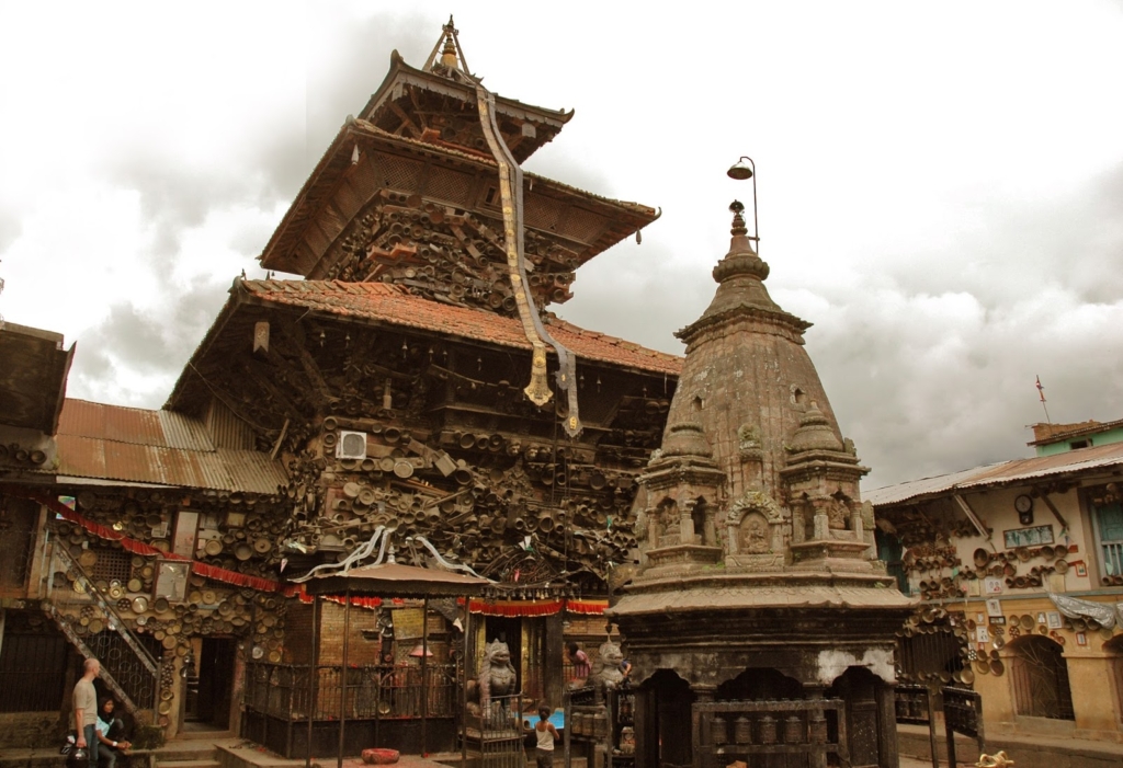 चोभार डाँडास्थित आदिनाथमा एकमहिने मेला सुरु