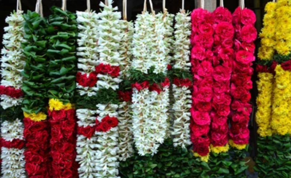 काठमाडौंमा प्लास्टिकका माला र फूल बेच्न नपाइने