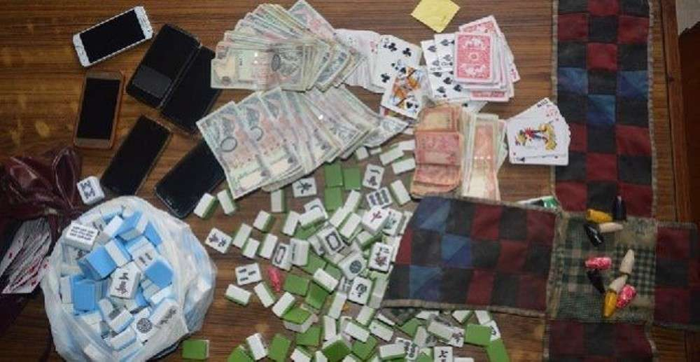 मुस्ताङमा जुवा खालबाट साढे ८ लाखसहित १२ जना पक्राउ