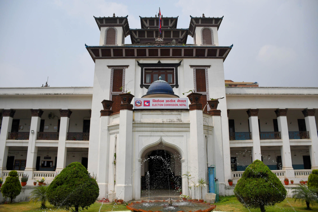 कीर्तिपुरका दुई उम्मेदवारलाई निर्वाचन आयोगले सोध्यो स्पष्टीकरण