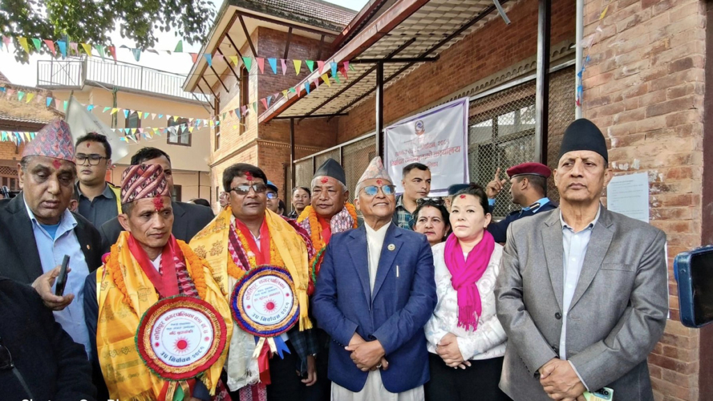 कीर्तिपुरको मेयर र वडाध्यक्ष पदमा एमाले उम्मेदवारले गरे मनोनयन दर्ता