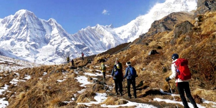 कञ्चनजङ्घा क्षेत्रमा बढ्दै पर्यटक