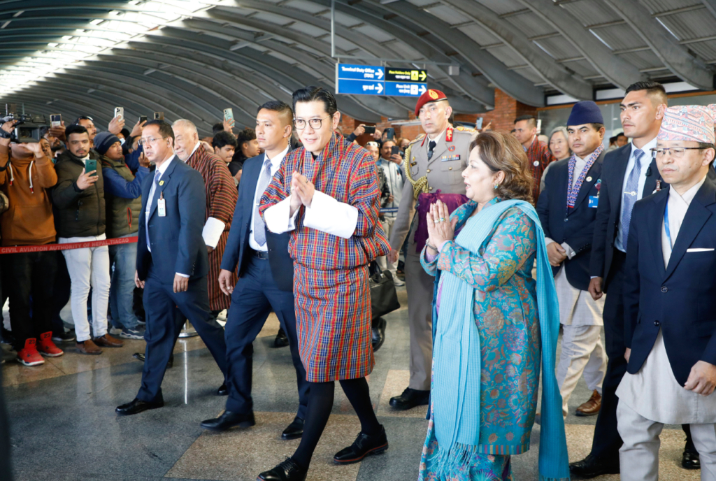 भुटानी राजा स्वदेश फिर्ता