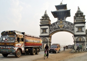 वीरगञ्ज नाका हुँदै भटमास र सूर्यमुखी तेलको निर्यात बढ्यो