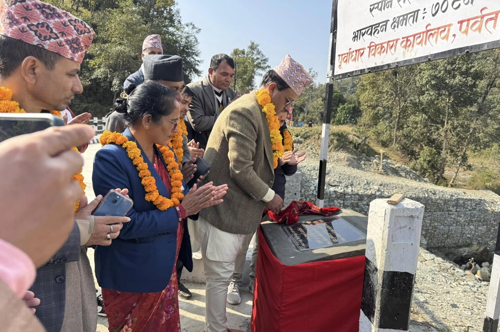 पर्वतको लिदिखोलामा मोटरेबल पुल सञ्चालन