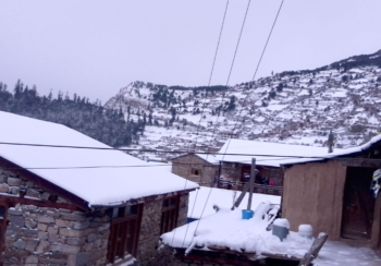 सुदूरपश्चिमका पहाडमा हिमपात, जनजीवन प्रभावित