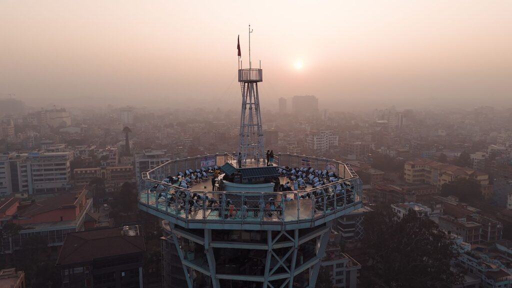 योग दिवसमा काठमाडौंको स्काइवाक टावरमा योगाभ्यास (तस्बिरहरु)