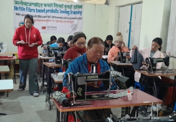 अल्लोको कपडाबाट आकर्षक सामग्री उत्पादन