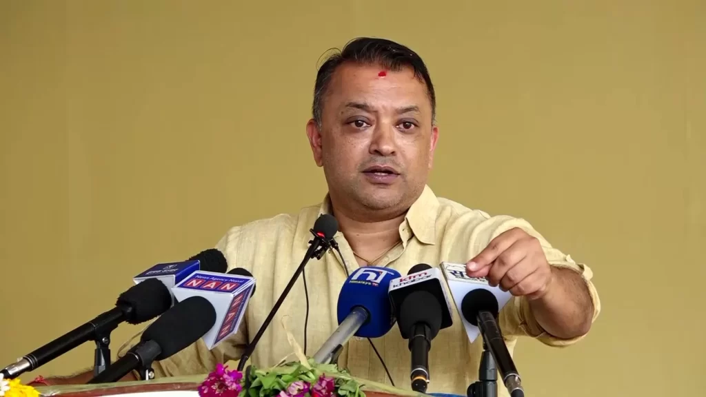अहिलेका प्रधानमन्त्रीले भन्दा राम्रो काम गर्नसक्छुः गगन थापा