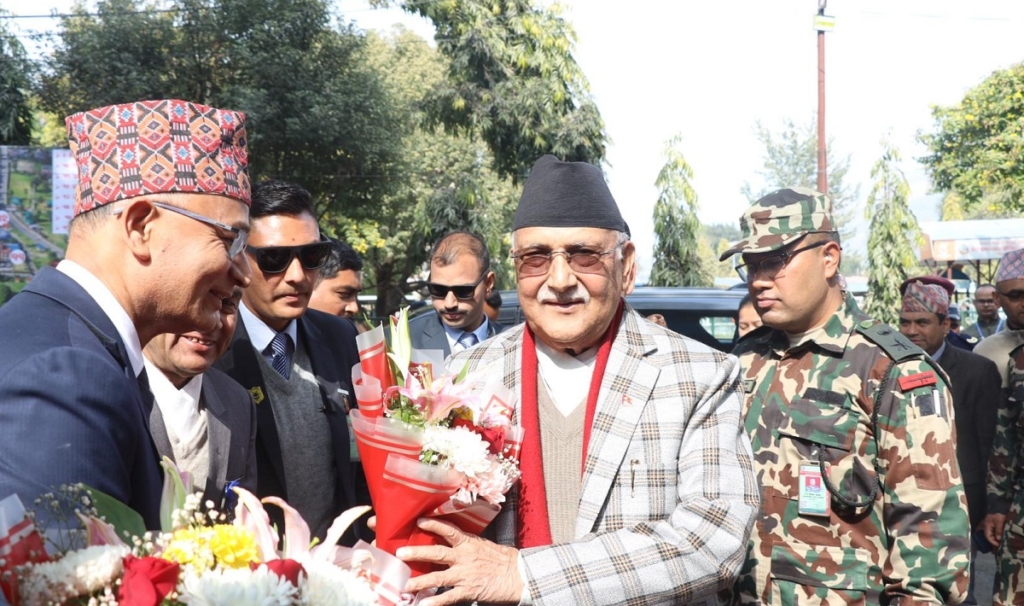 प्रधानमन्त्री ओली पोखरामा