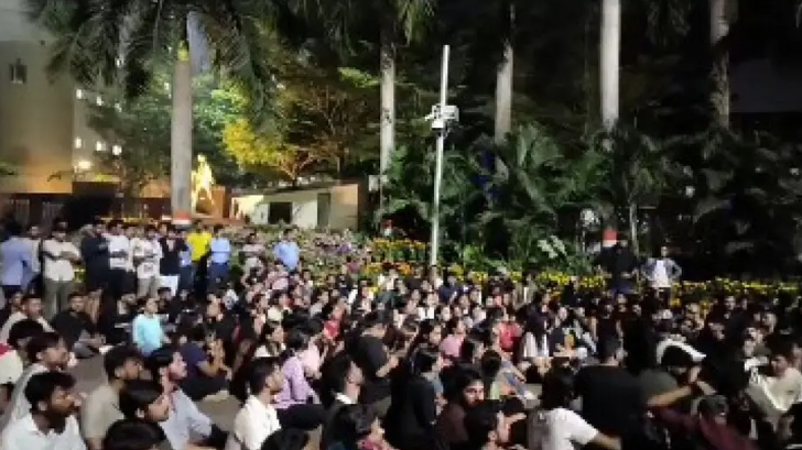 भारतमा विद्यार्थी मृत्यु प्रकरणः नेपाली विद्यार्थीहरूलाई कलेजबाट निकालियो