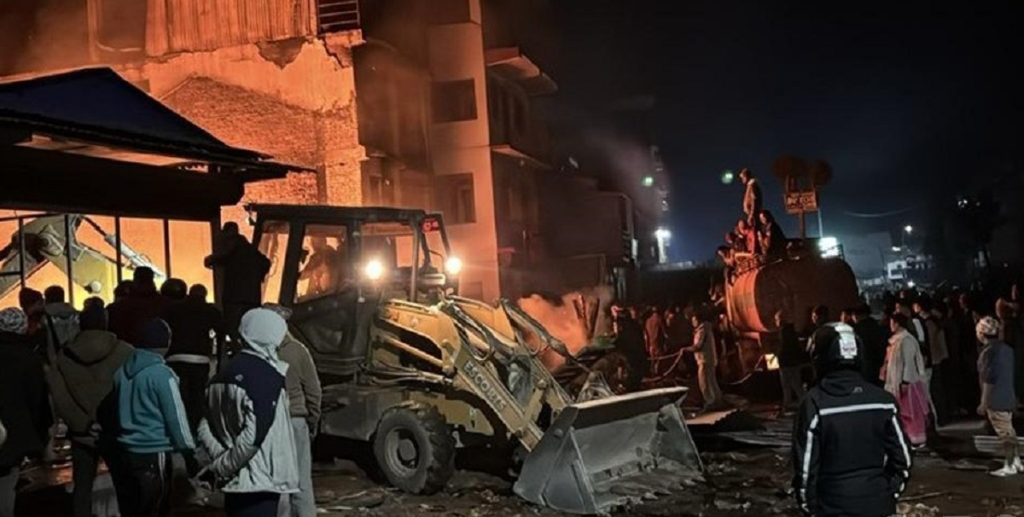 सिलिन्डर लिक हुँदा खोटाङको हलेसीमा आगलागी, सात करोड बढीको क्षति