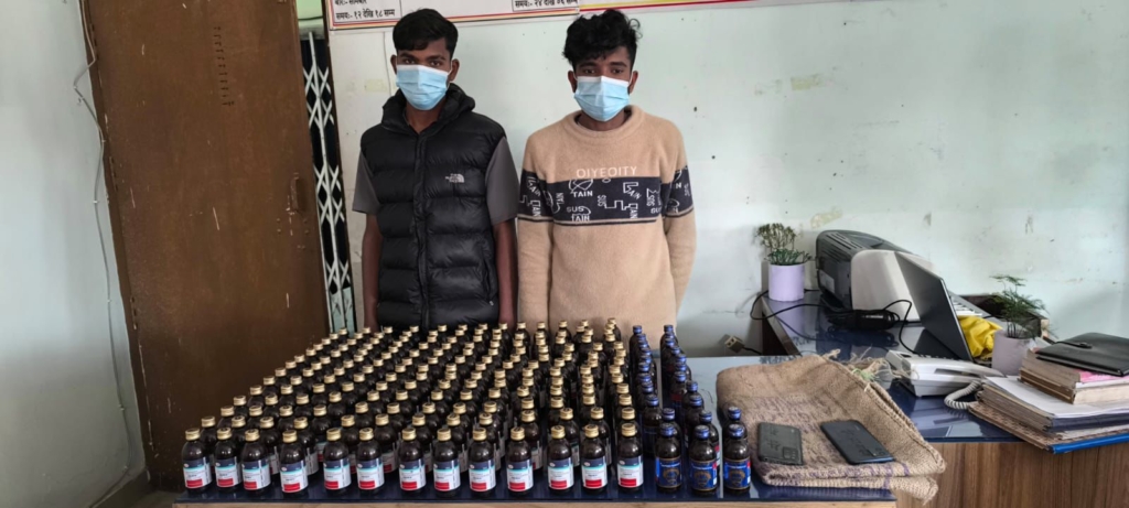 लागू औषधसहित २ जना पक्राउ