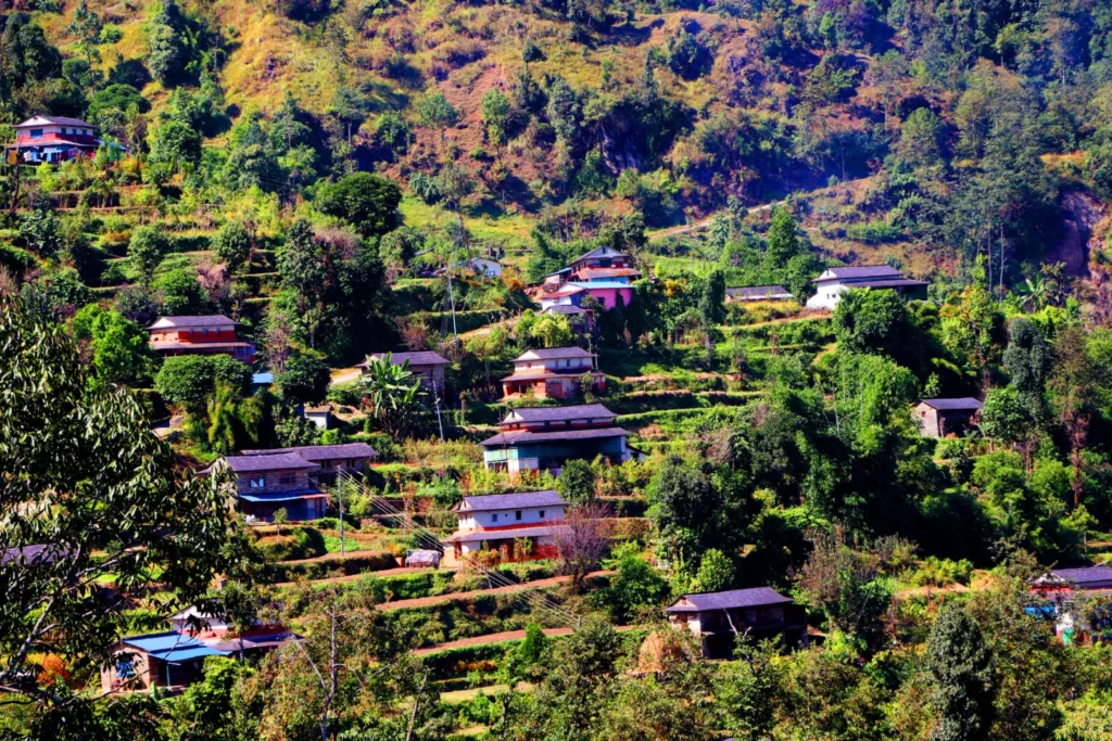 सुनसान ‘कर्लिम गाउँ’, गाउँभरिका घर सबै रित्तिए