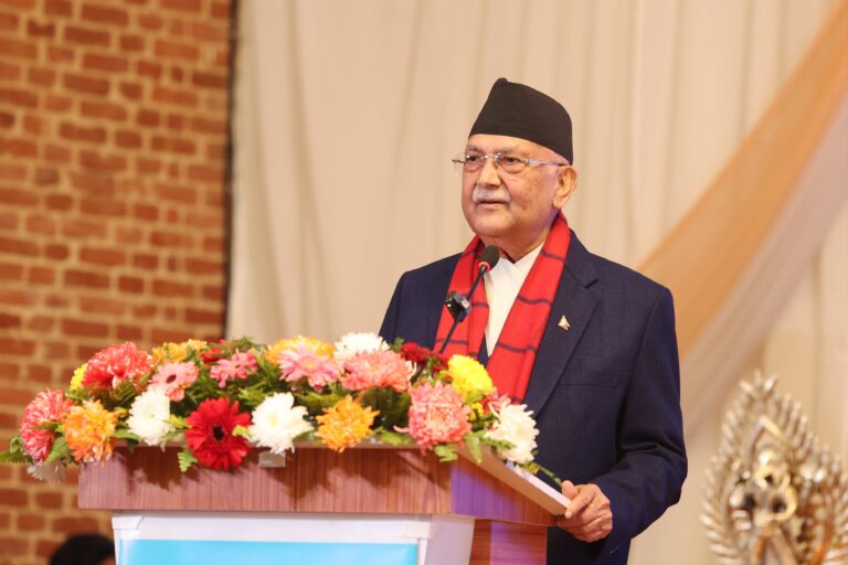 प्रहरीसँग नभएका स्वचालित हतियारले गोली हानेको घटनाको छानबिन हुनुपर्छ: अध्यक्ष ओली