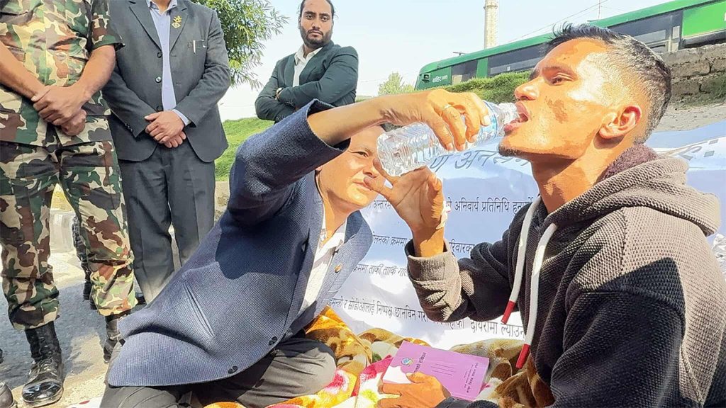 ओलीलाई कारबाही गर्न हामी प्रयासरत छौं जाहेरी परिसकेको छ – “गृहमन्त्री”